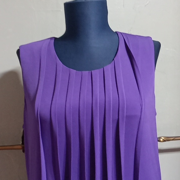 Purple Pleated Sleeveless Midi Dress - Picture 2 of 2